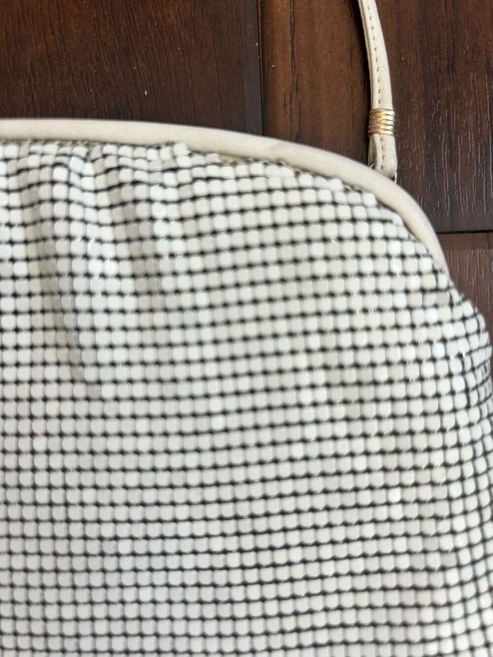Vintage Whiting & Davis White Mesh Shoulder Bag with Gold Accents - Picture 3 of 9